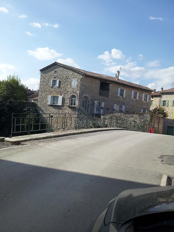 La Mais'Ange Berrias-et-Casteljau ภายนอก รูปภาพ